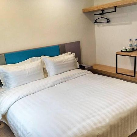 Motel 168 Shanghai Changping Road Branch Exterior photo